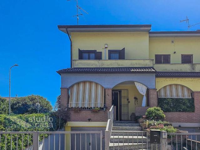 Villa Schiera in vendita a Borgo San Giovanni, Lombardia