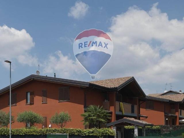 Ville Schiera in vendita a Bregnano, Puginate