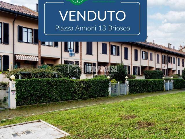 Villa Schiera in vendita a Briosco, Lombardia