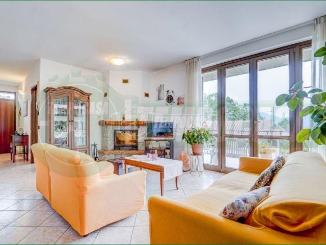 Villa Schiera in vendita a Comunità Montana Valli del Verbano, Brissago Valtravaglia