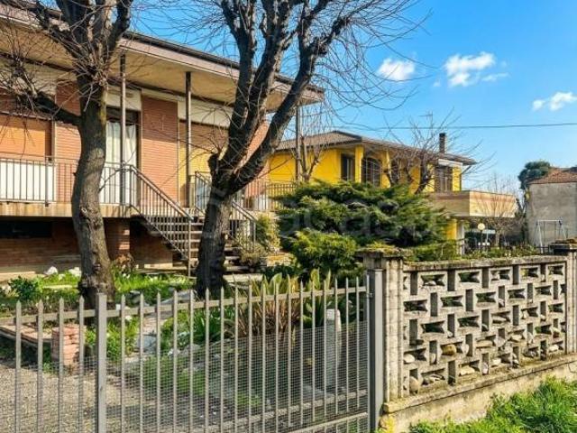 Villa Schiera in vendita a Broni, Lombardia