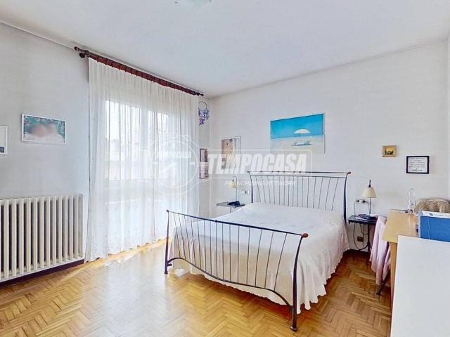 Villa Schiera in vendita a Brugherio, Lombardia