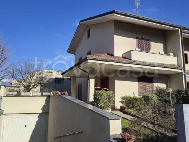 Villa Schiera in vendita a Brugherio, Lombardia