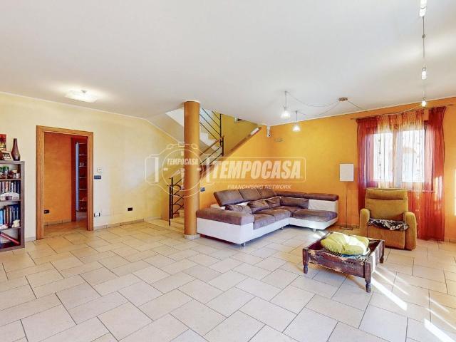 Villa Schiera in vendita a Tetti Griglio, Piemonte