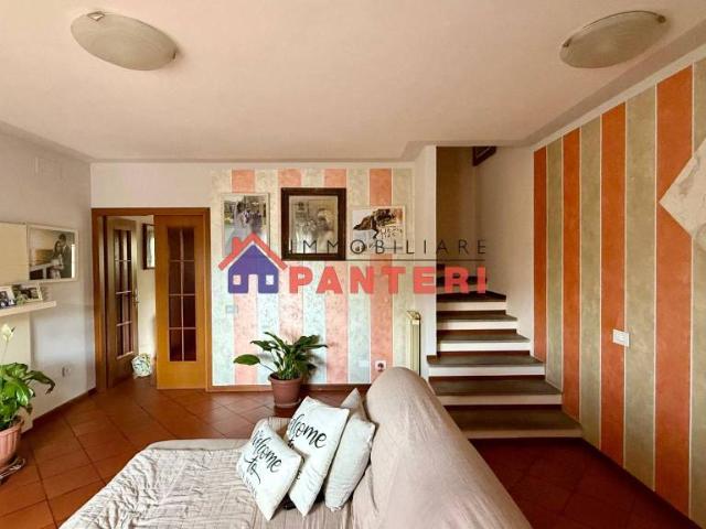 Villa Schiera in vendita a Pistoia