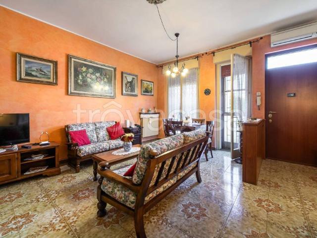 Villa Schiera in vendita a Burago Di Molgora, Lombardia