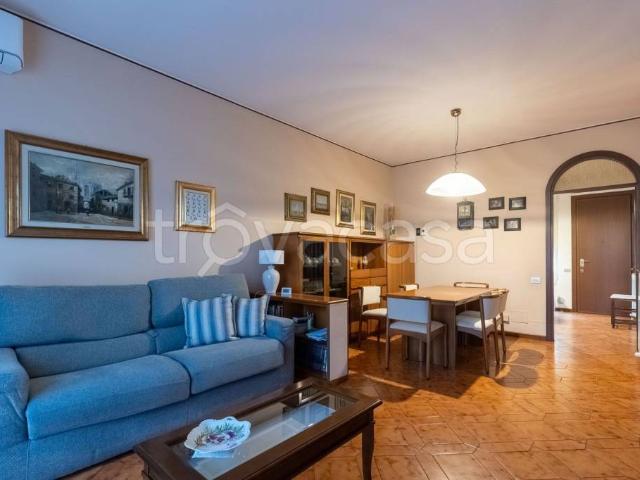 Villa Schiera in vendita a Burago Di Molgora, Lombardia