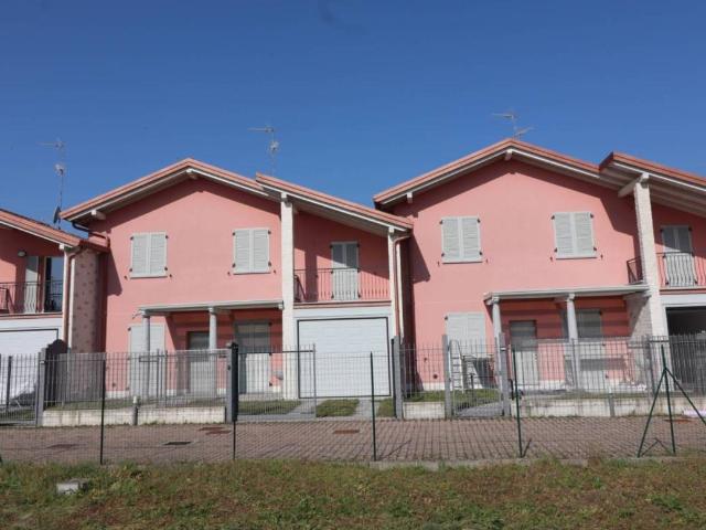 Villa Schiera in vendita a Madonna Regina, Busto Arsizio