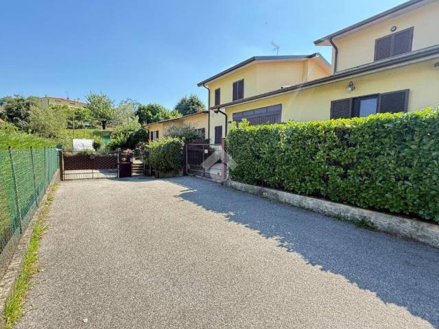 Villa Schiera in vendita a Scagnello, Calco