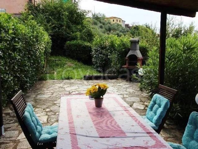 Villa Schiera in vendita a Calice Al Cornoviglio, Liguria