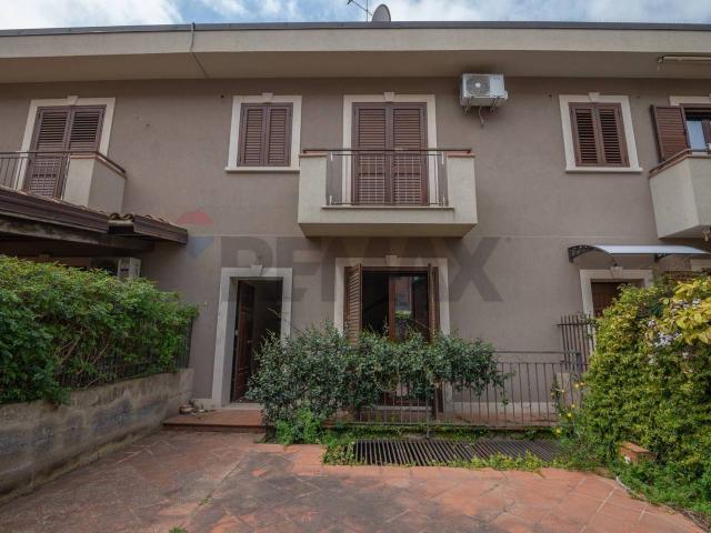 Villa Schiera in vendita a Caltagirone, Sicilia