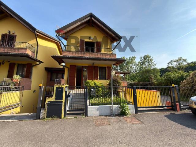 Villa Schiera in vendita a Calvenzano, Lombardia