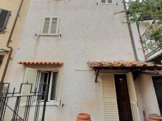 Villa Schiera in vendita a Vado, Camaiore