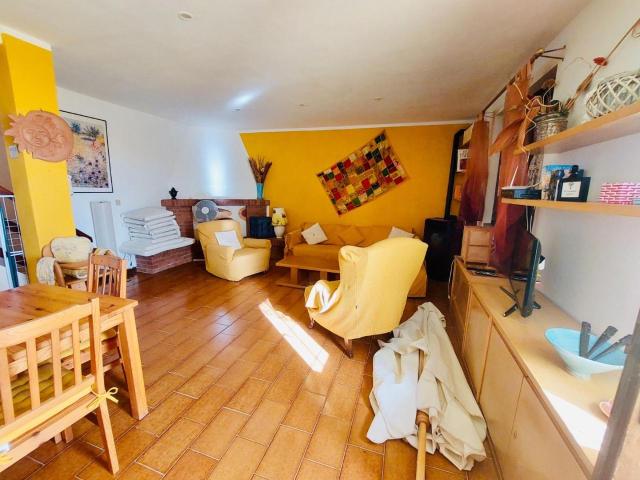 Villa Schiera in vendita a Montemagno, Camaiore