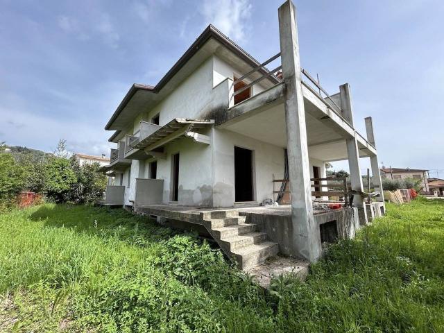 Villa Schiera in vendita a Caravello, Camaiore