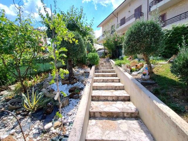 Villa Schiera in vendita a Vazzieri, Campobasso