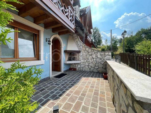 Villa Schiera in vendita a Canove Di Roana, Veneto