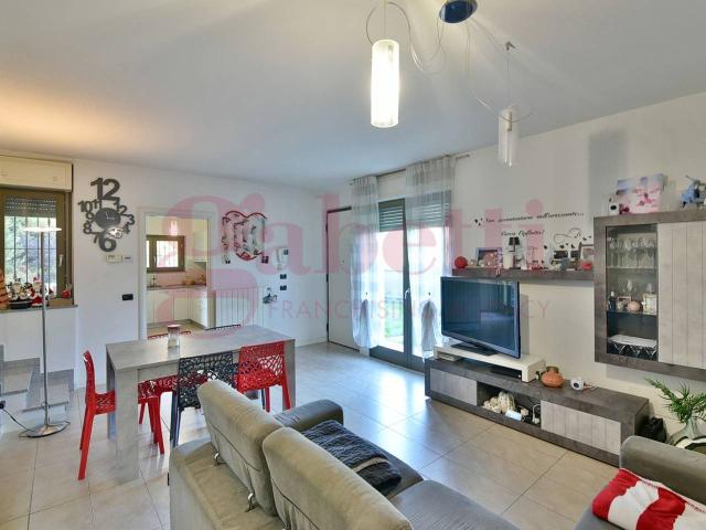 Villa Schiera in vendita a Cantù, Lombardia