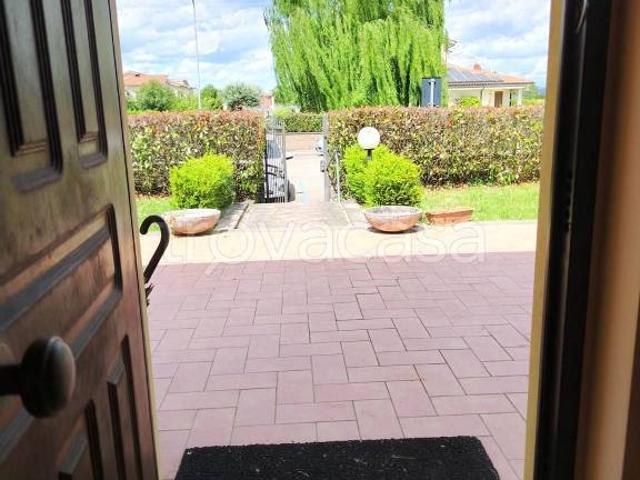 Villa Schiera in vendita a Capodimonte, Lazio