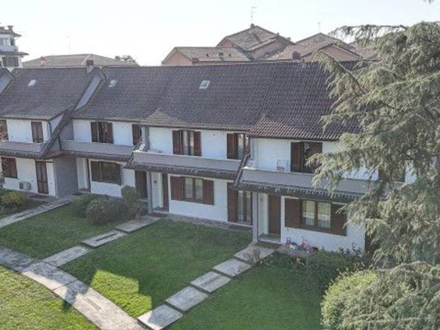 Villa Schiera in vendita a Caravaggio, Lombardia