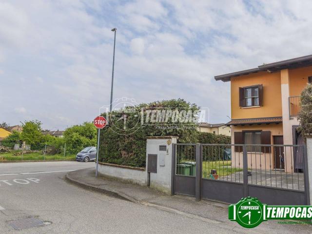 Villa Schiera in vendita a Carbonara Al Ticino, Lombardia