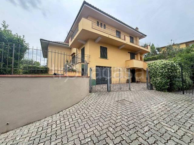 Villa Schiera in vendita a Carmignano, Toscana