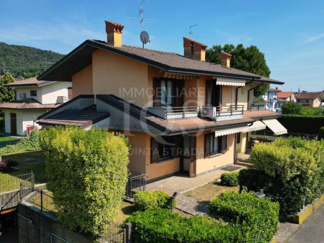 Villa Schiera in vendita a Carobbio Degli Angeli, Lombardia