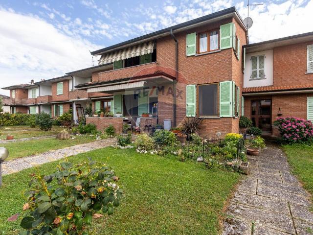 Villa Schiera in vendita a Carpaneto Piacentino, Reggio Emilia