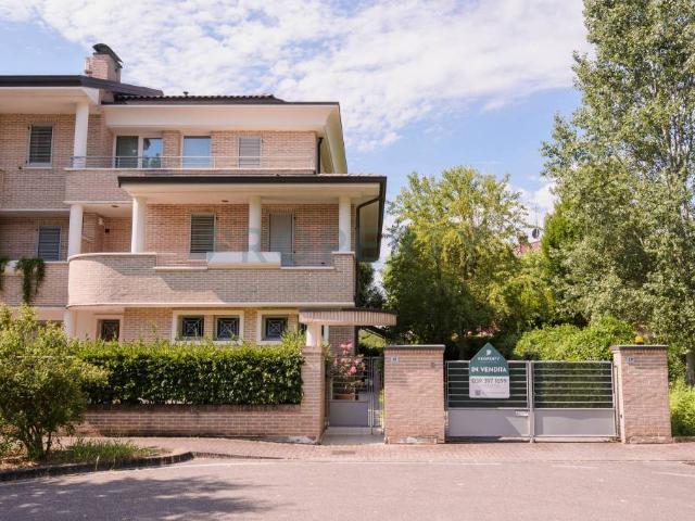 Villa Schiera in vendita a Unione delle Terre d'Argine, Carpi