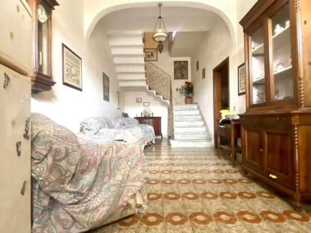 Villa Schiera in vendita a Carrara, Toscana