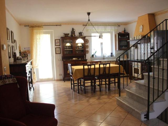 Villa Schiera in vendita a Bonascola, Carrara