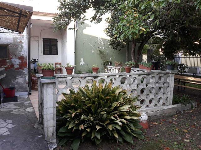 Villa Schiera in vendita a La Prada, Carrara