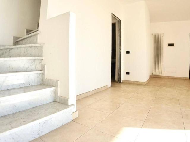 Villa Schiera in vendita a La Prada, Carrara