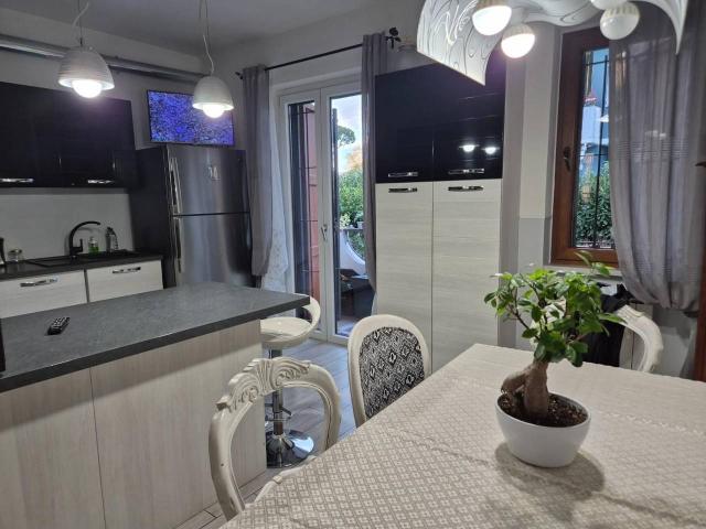 Villa Schiera in vendita a La Prada, Carrara