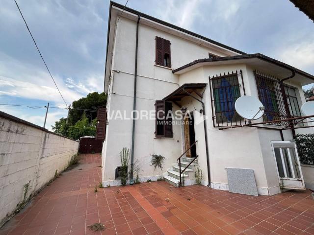 Villa Schiera in vendita a Sant'Antonio, Carrara