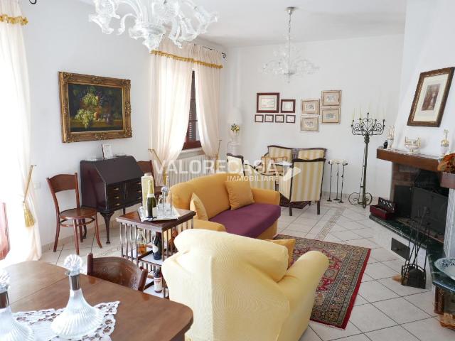 Villa Schiera in vendita a Carrara, Toscana