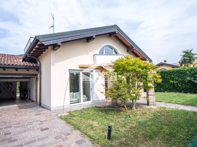 Villa Schiera in vendita a Casaletto Vaprio, Cremona