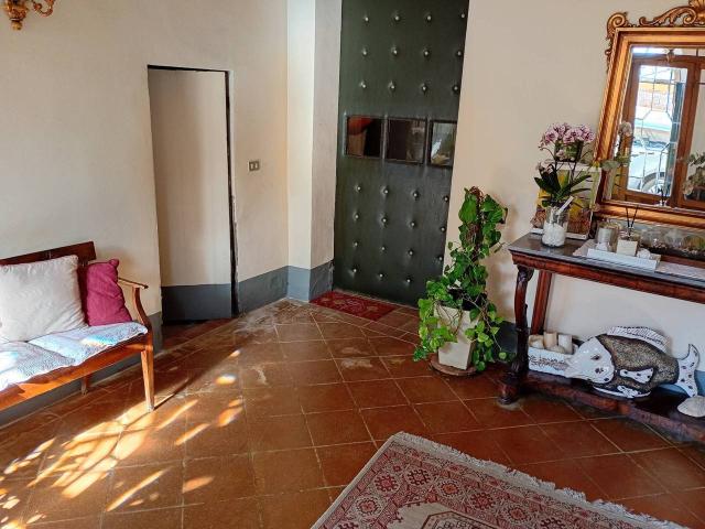 Villa Schiera in vendita a Casciana Terme Lari, Cevoli