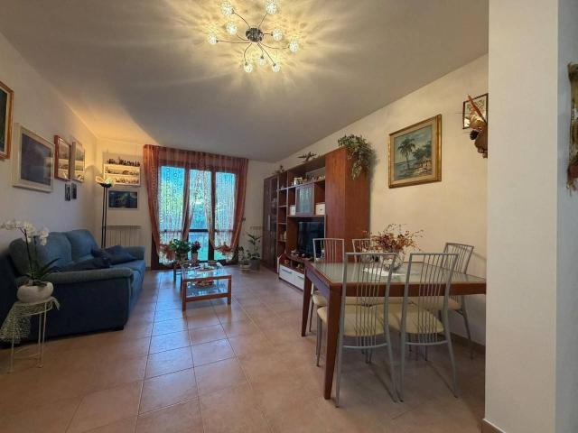 Villa Schiera in vendita a Titignano, Cascina