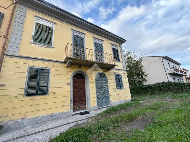 Villa Schiera in vendita a Cascina, Toscana