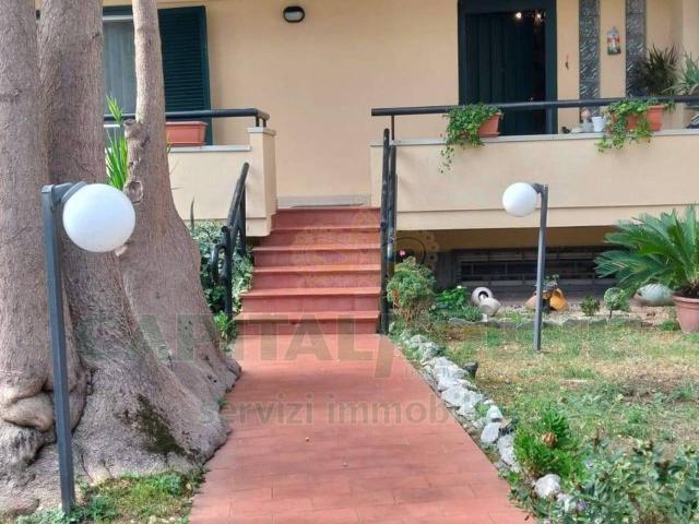 Villa Schiera in vendita a Caserta