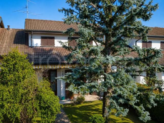 Villa Schiera in vendita a Casnate con Bernate, Casnate