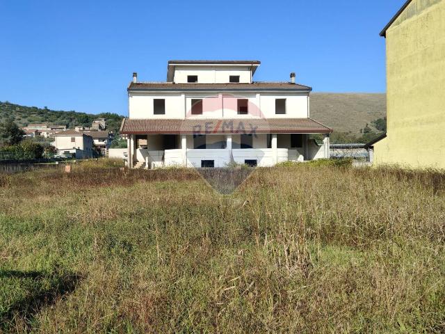 Villa Schiera in vendita a Castel Morrone, Campania
