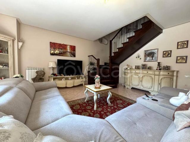 Villa Schiera in vendita a Castel Ritaldi, Umbria