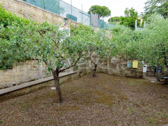 Villa Schiera in vendita a Valle Yoro, Castelnuovo di Porto