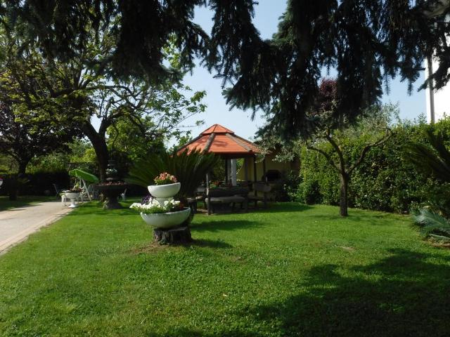 Villa Schiera in vendita a Castelnuovo Magra, Liguria