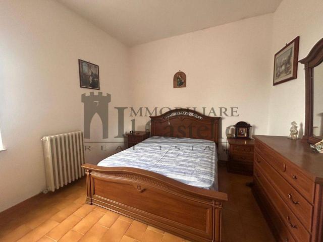Villa Schiera in vendita a Macchie, Gioiella