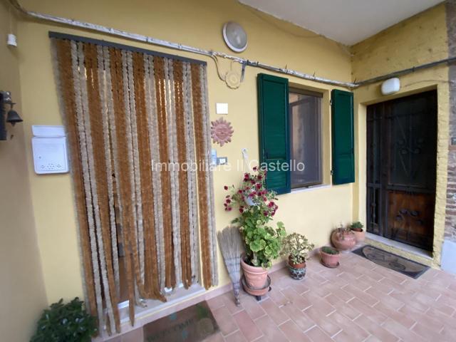 Villa Schiera in vendita a Macchie, Gioiella