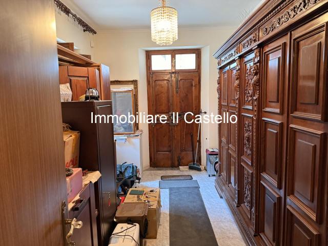 Villa Schiera in vendita a Macchie, Gioiella