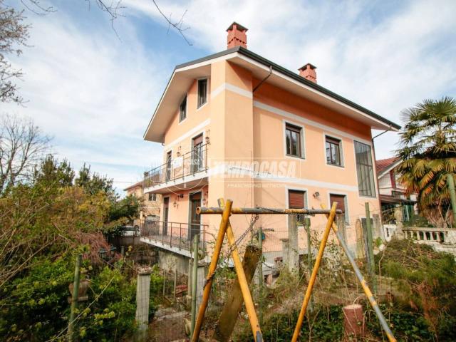 Villa Schiera in vendita a Castiglione Torinese, Piemonte